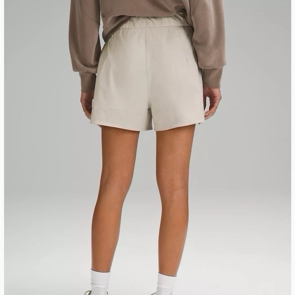 Lululemon Cinchable Waist HR Woven Shorts Mojave Tan - Picture 7 of 10